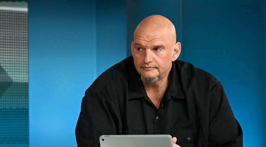 Fetterman Rebukes Media Coverage of Trump Administration Venezuela Policy