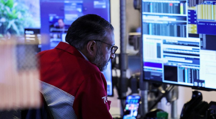 Global Markets Tumble as Trump Trade Threats Escalate Tensions with Europe