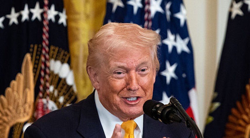 Trump Urges Britain to Abandon Indian Ocean Territory Transfer