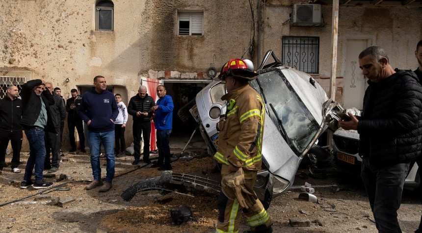 Trump Says Iran Sending Oil Tankers Through Hormuz as Gesture of Good Faith