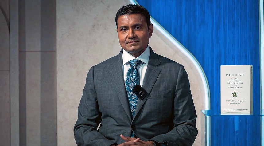 Palantir Executive Warns America Unprepared for Extended Global Conflict