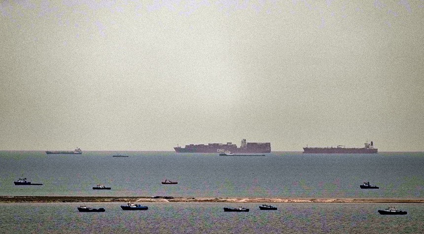 Hundreds of Tankers Stranded as Iran Blockades Critical Oil Passage