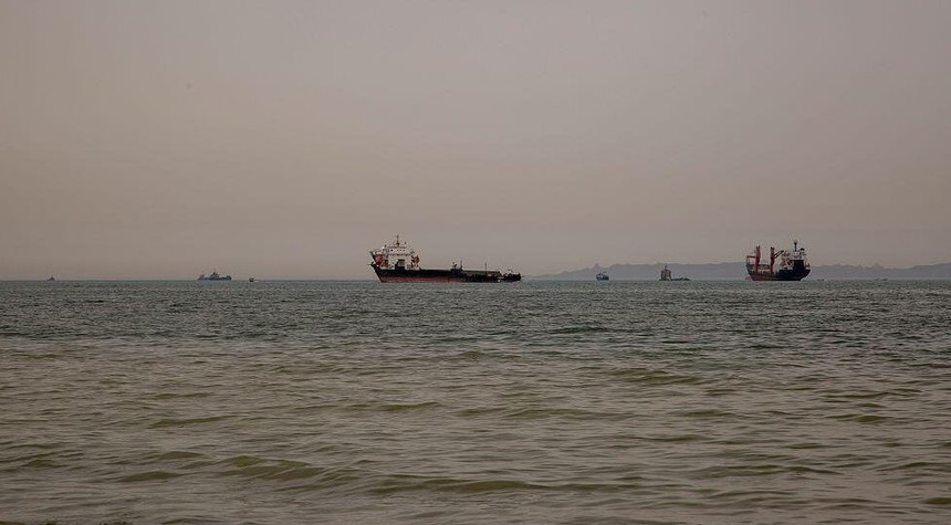 Chevron Chief Says Naval Escorts May Be Necessary for Strait of Hormuz Transit