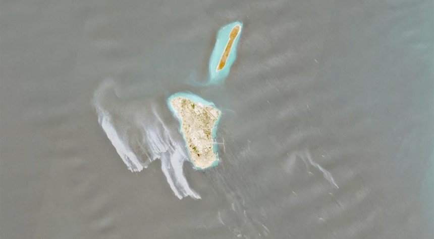 Maritime Intelligence Identifies New Suspected Oil Spill in Persian Gulf Waters