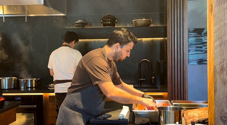 Cuban Chef Earns First Michelin Star for Cuban Cuisine After Fleeing Communist Regime
