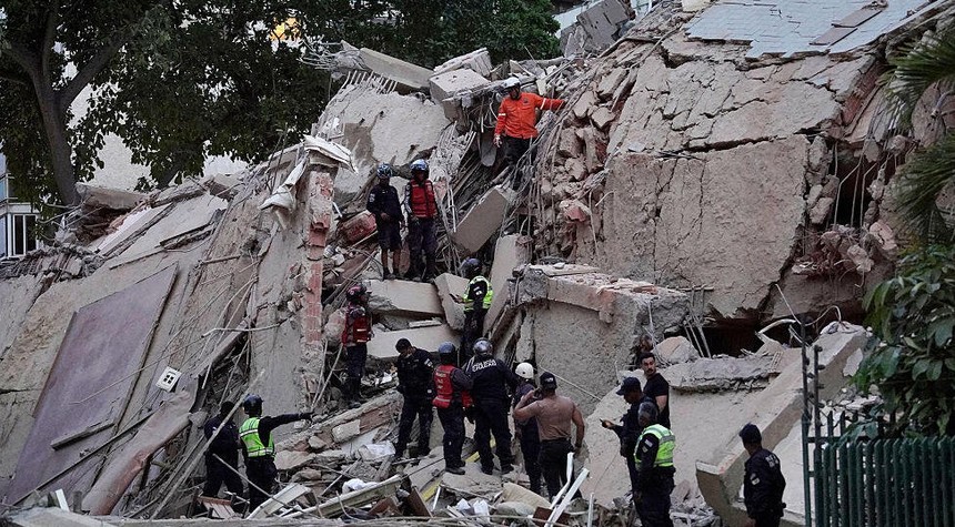 Venezuela Hit by Rare Dual Earthquakes Measuring 7.2 and 7.5 Magnitude