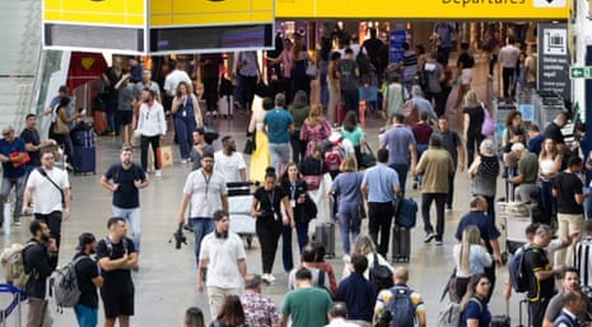 Federal Police Arrest Spanish Citizen at São Paulo Airport for Alleged Racial Abuse