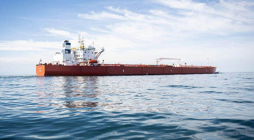 Trump Administration Backs Sanctions Targeting Russian Oil Purchasers