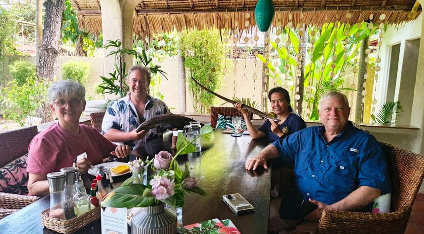 American Marine Biologist Murdered During Home Invasion in Philippines