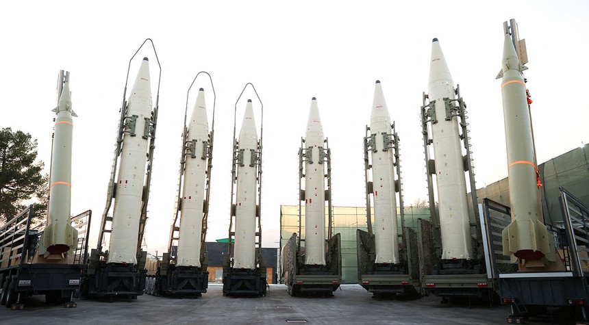 Iran Faces Unprecedented Economic Isolation as Military Confrontation Looms