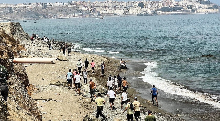 United States Raises Travel Alert for Ceuta as Tens of Thousands Cross from Morocco