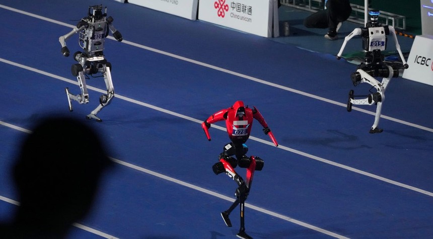 Chinese Humanoid Robots Surpass Human Athletic Records at Beijing Competition