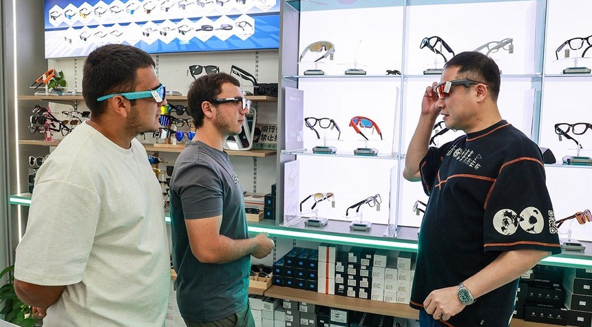 Norwegian Government Proposes Ban on Smart Glasses Technology in Tourist Areas